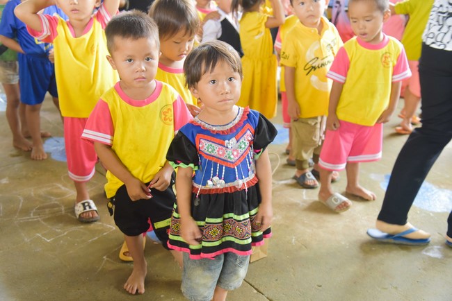 Ban Từ thiện: Tặng quà Trung Thu cho các em học sinh ở Đắk Som, Đăk Nông